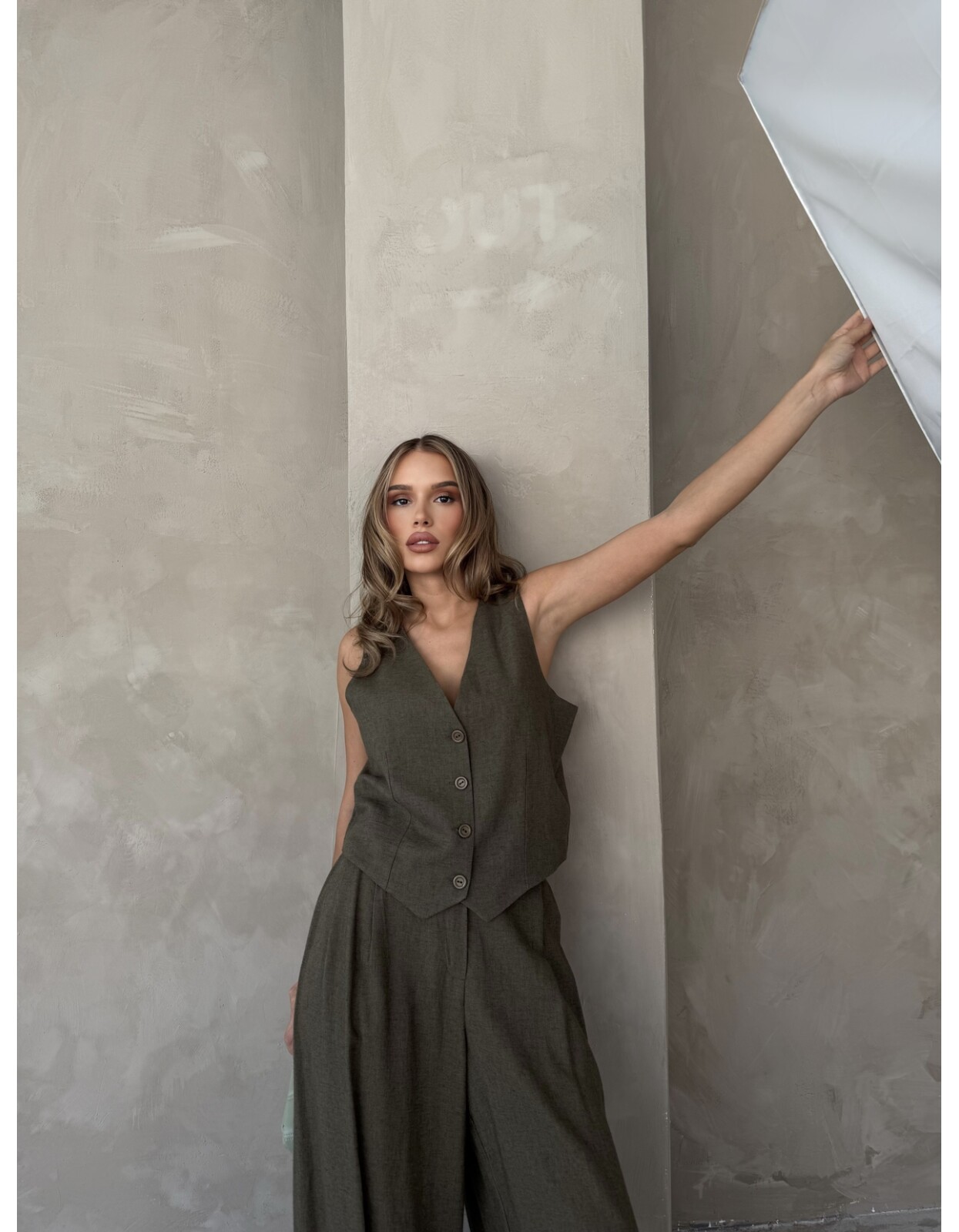 2402 - Keten Yelekli Takım