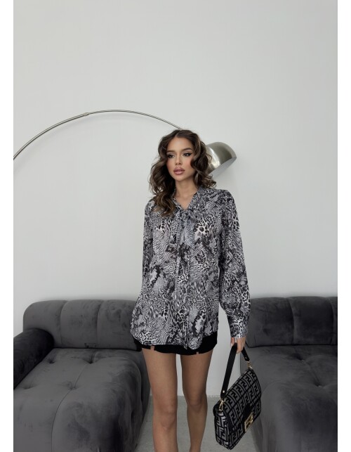 853 - Bağlamalı Desenli Saten Bluz