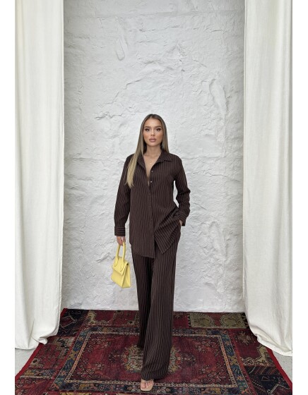 836 - Çizgili Takım